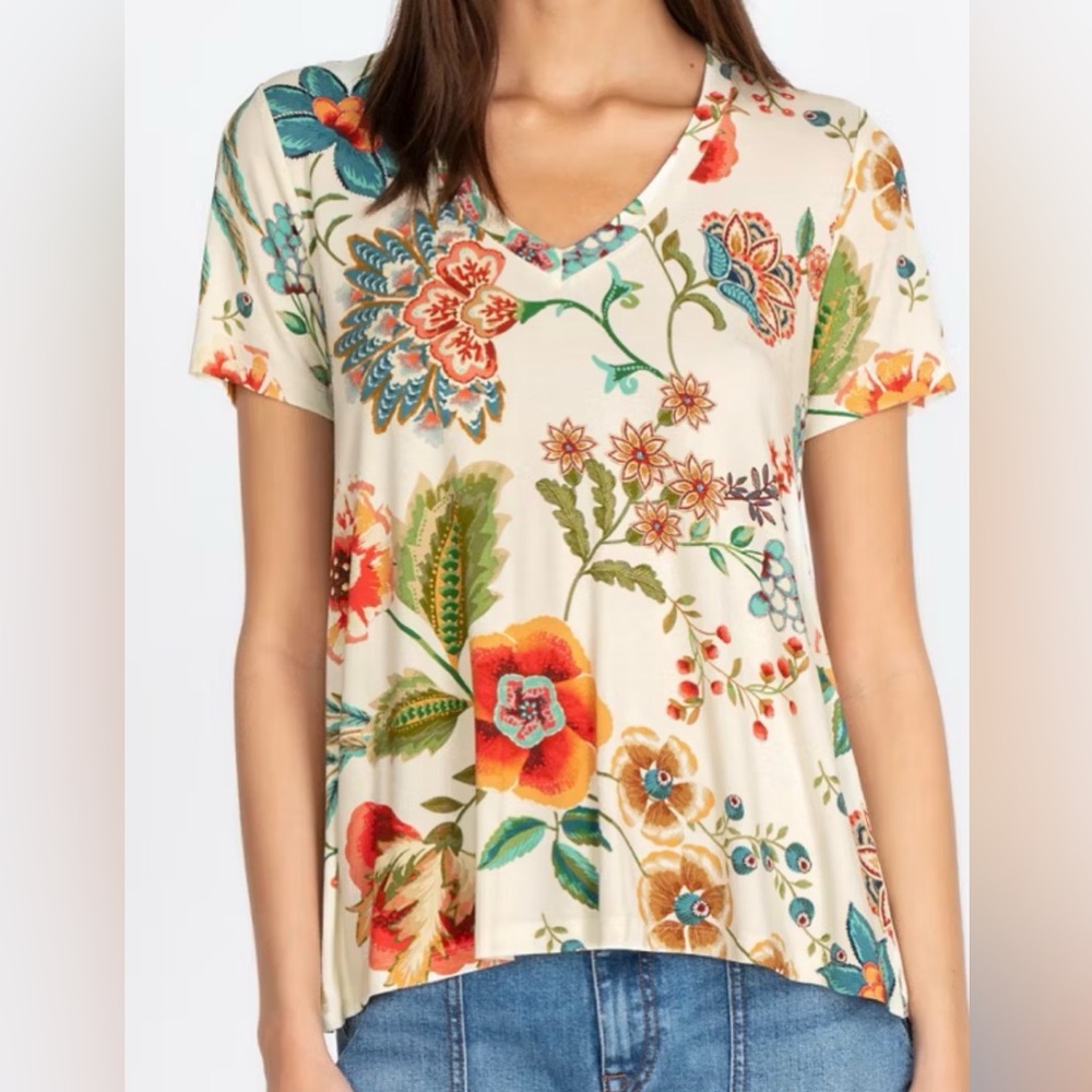 Johnny Was Archibal Drape Multicolor Floral Viscose V-neck tee size small